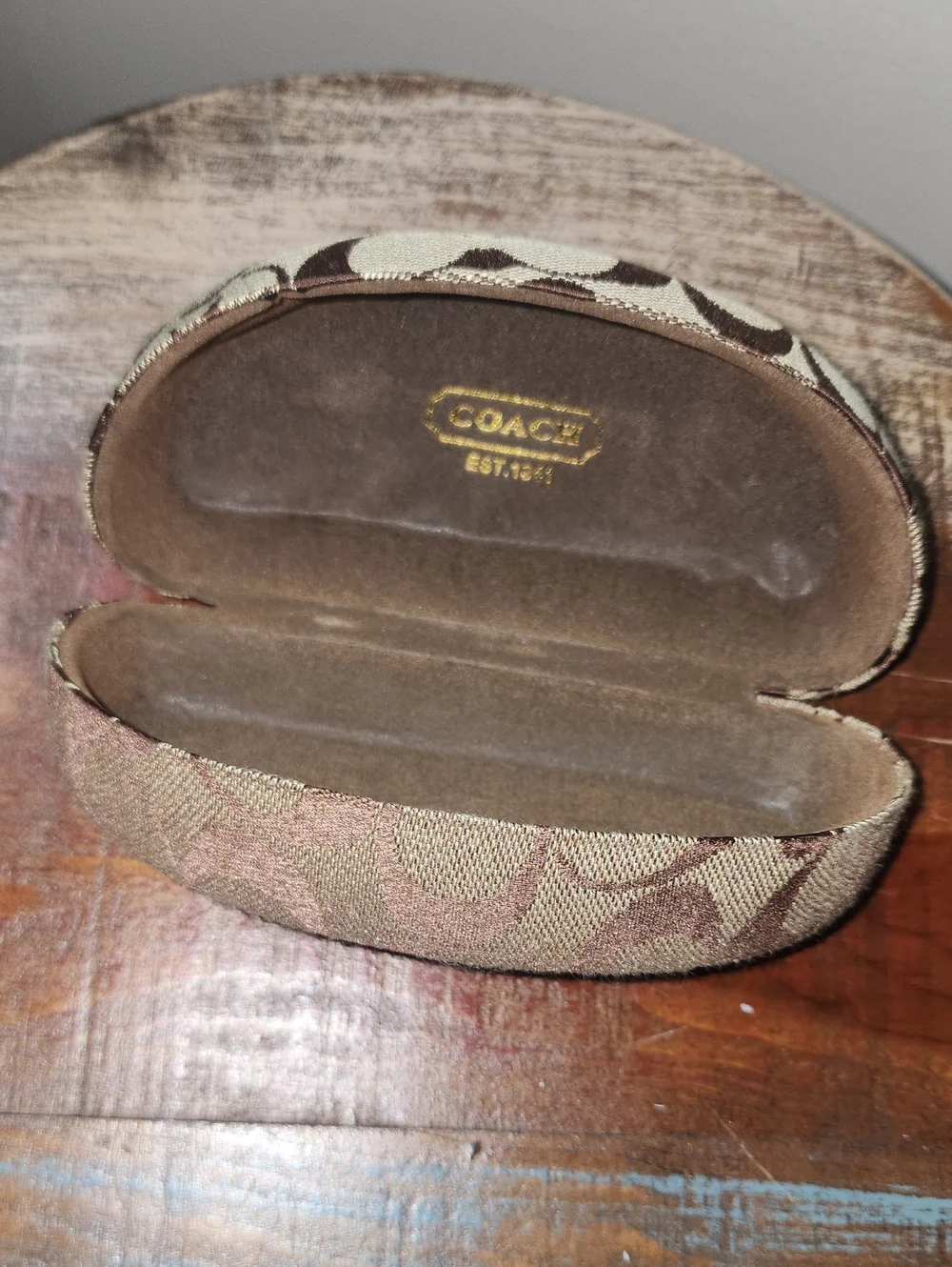 Coach Sunglass Signature Brown Case